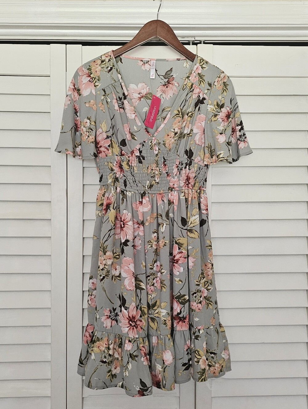Xhilaration Dress Size XS Sage Floral Smocked Waist Flounce Hem V Neckline NWT